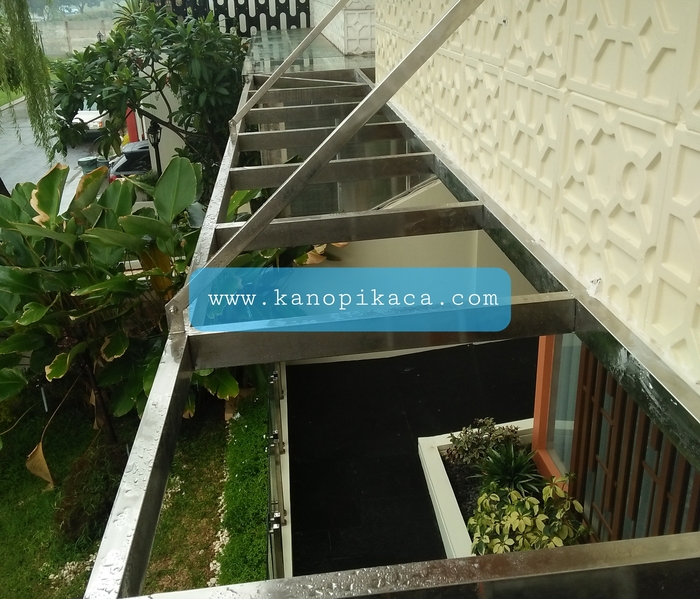 Kanopi Kaca Stainless - Elegan, Anti Karat, dan Tahan Lama