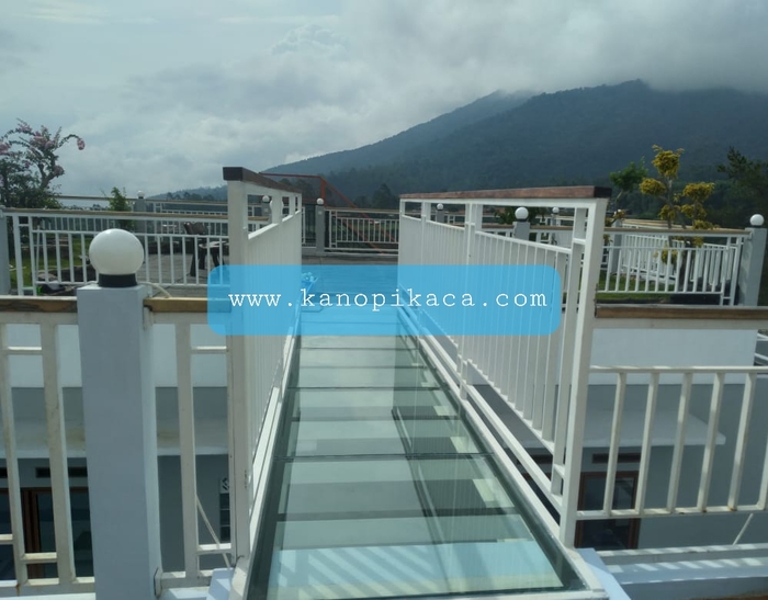 Lantai Kaca Tempered Laminated: Solusi Aman & Mewah untuk Hunian dan Bangunan Modern